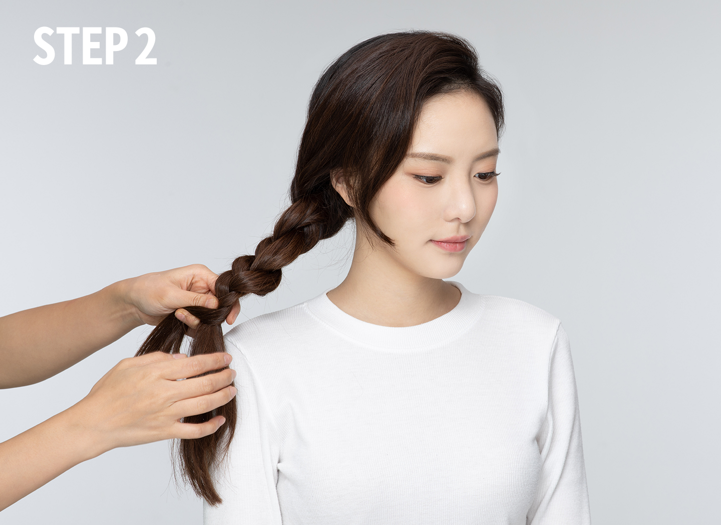볼륨 브레이드 헤어 하는 방법 2