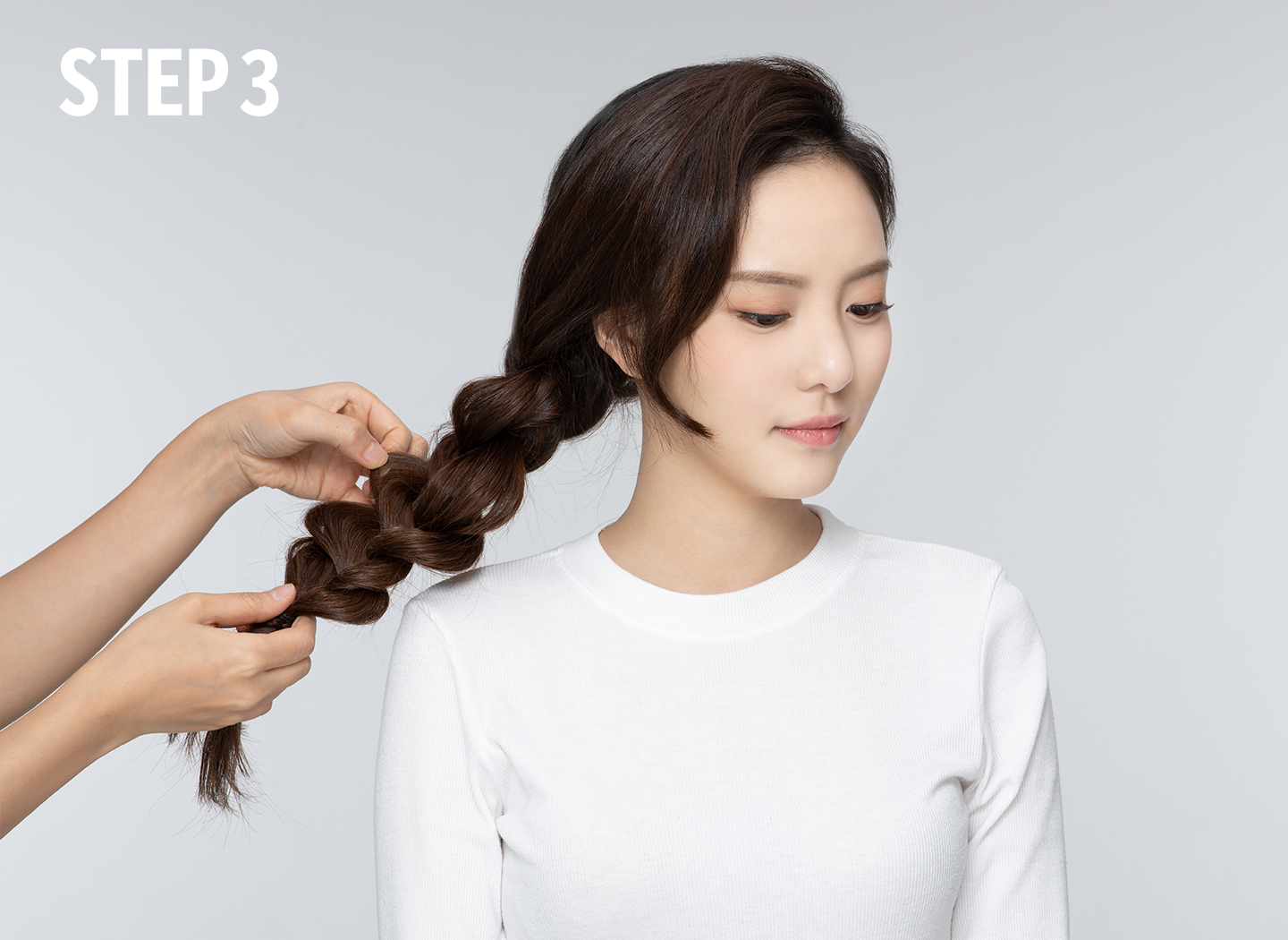 볼륨 브레이드 헤어 하는 방법 3