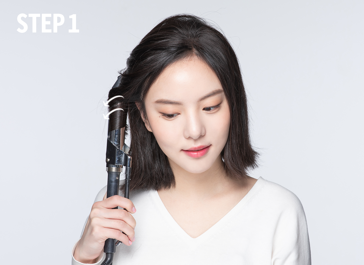 로우 포니테일 헤어 하는 방법 1