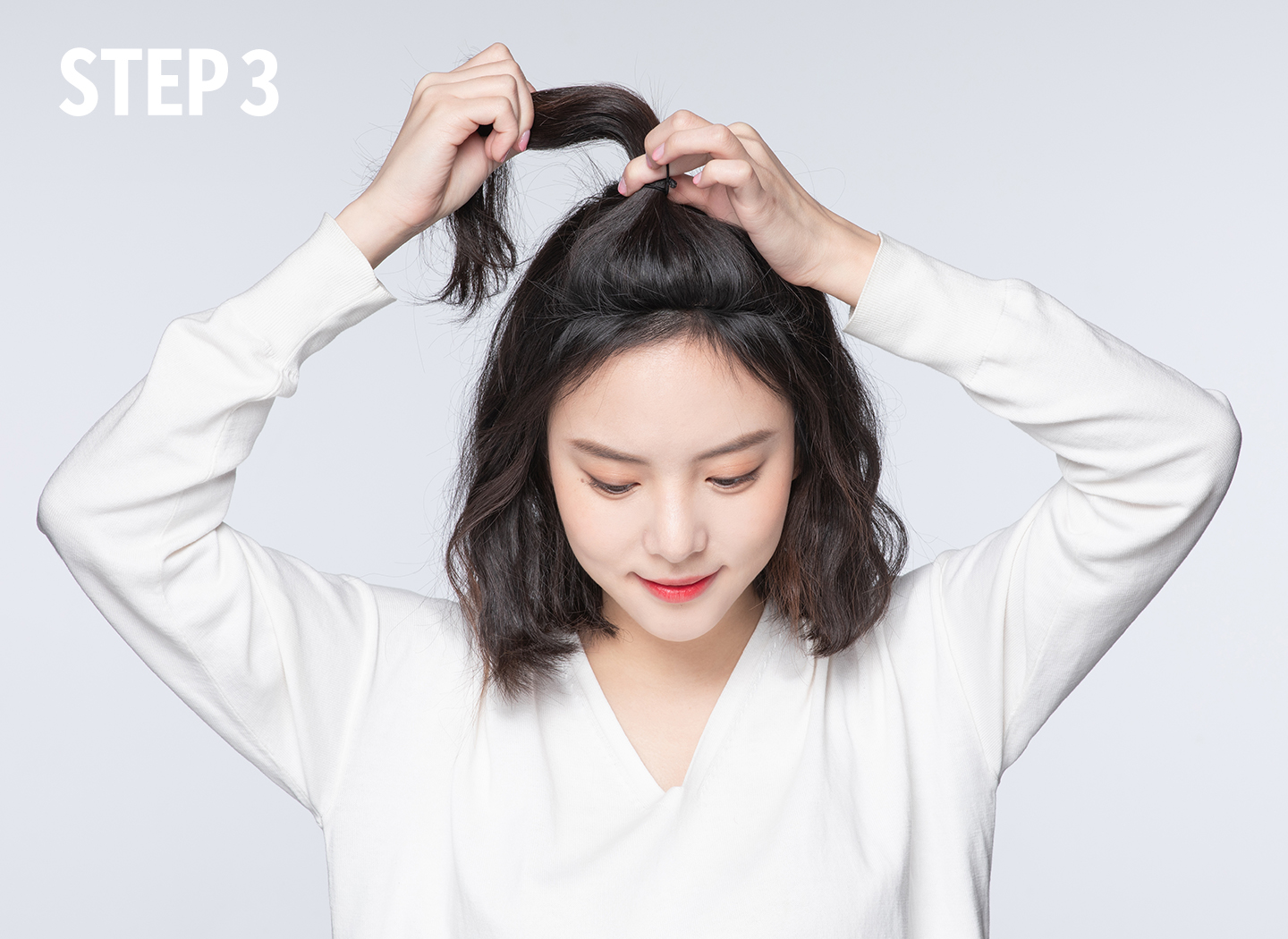 하프 업 포니테일하는 방법 3